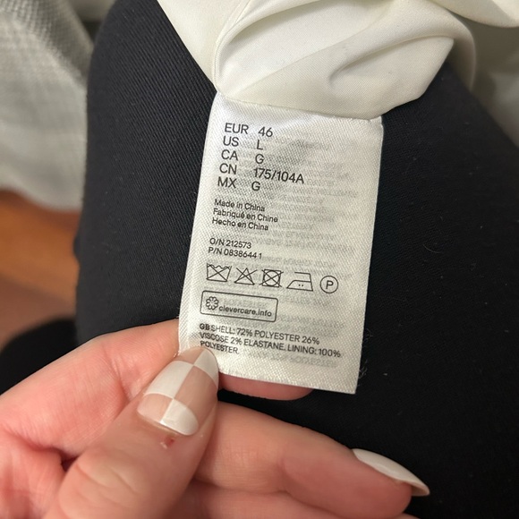 H&M gathered sleeve blazer jacket in light gray plaid - Picture 10 of 10